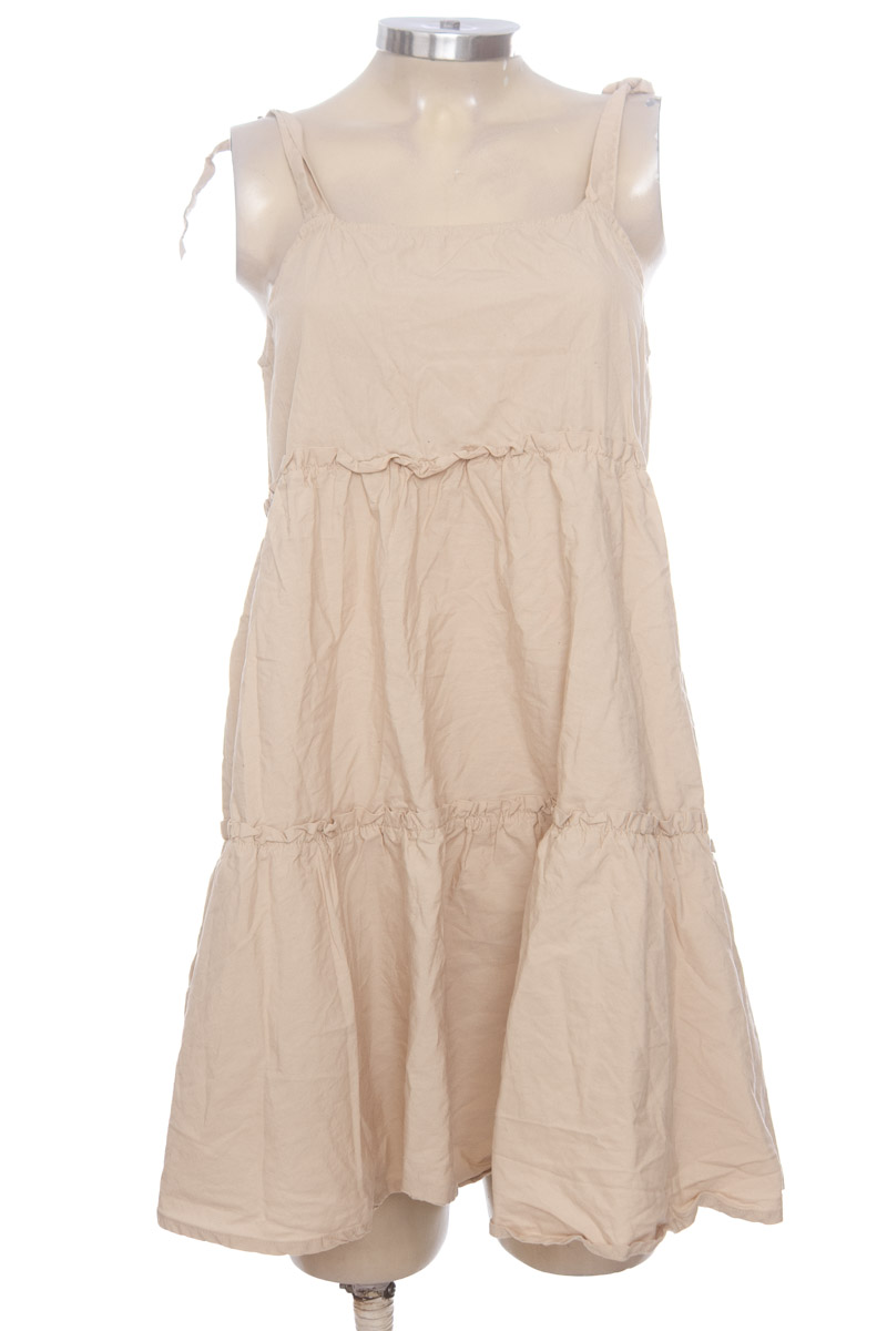 Vestido / Enterizo color Beige - Tennis
