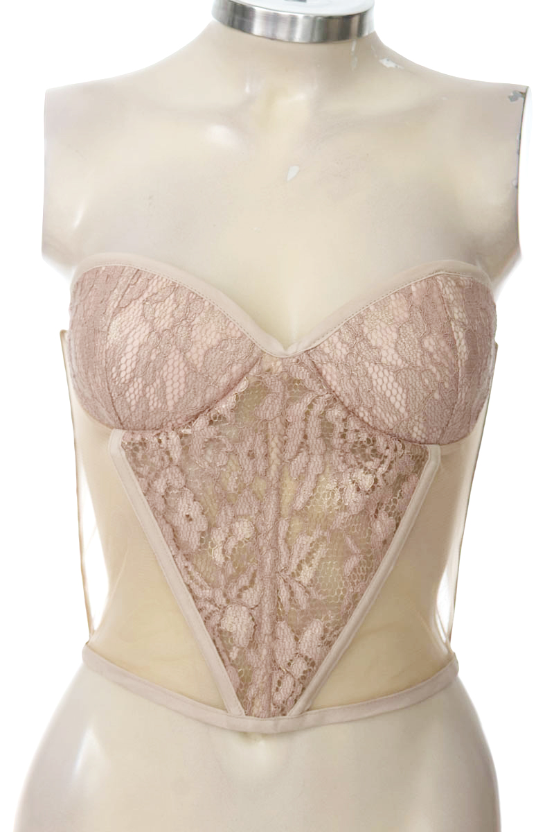 Top / Camiseta color Beige - Closeando