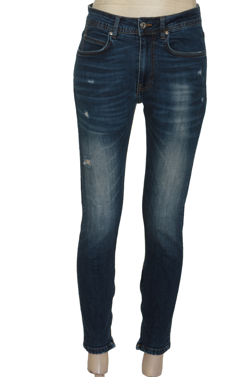Pantalones color Azul - Zara