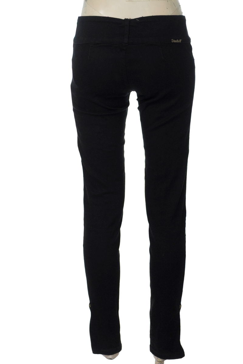 Pantalones color Negro - Studio F