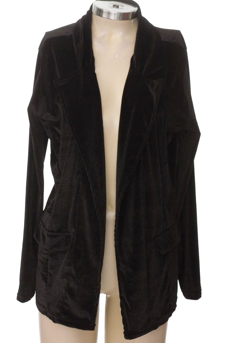 Chaqueta / Abrigo color Negro - Closeando