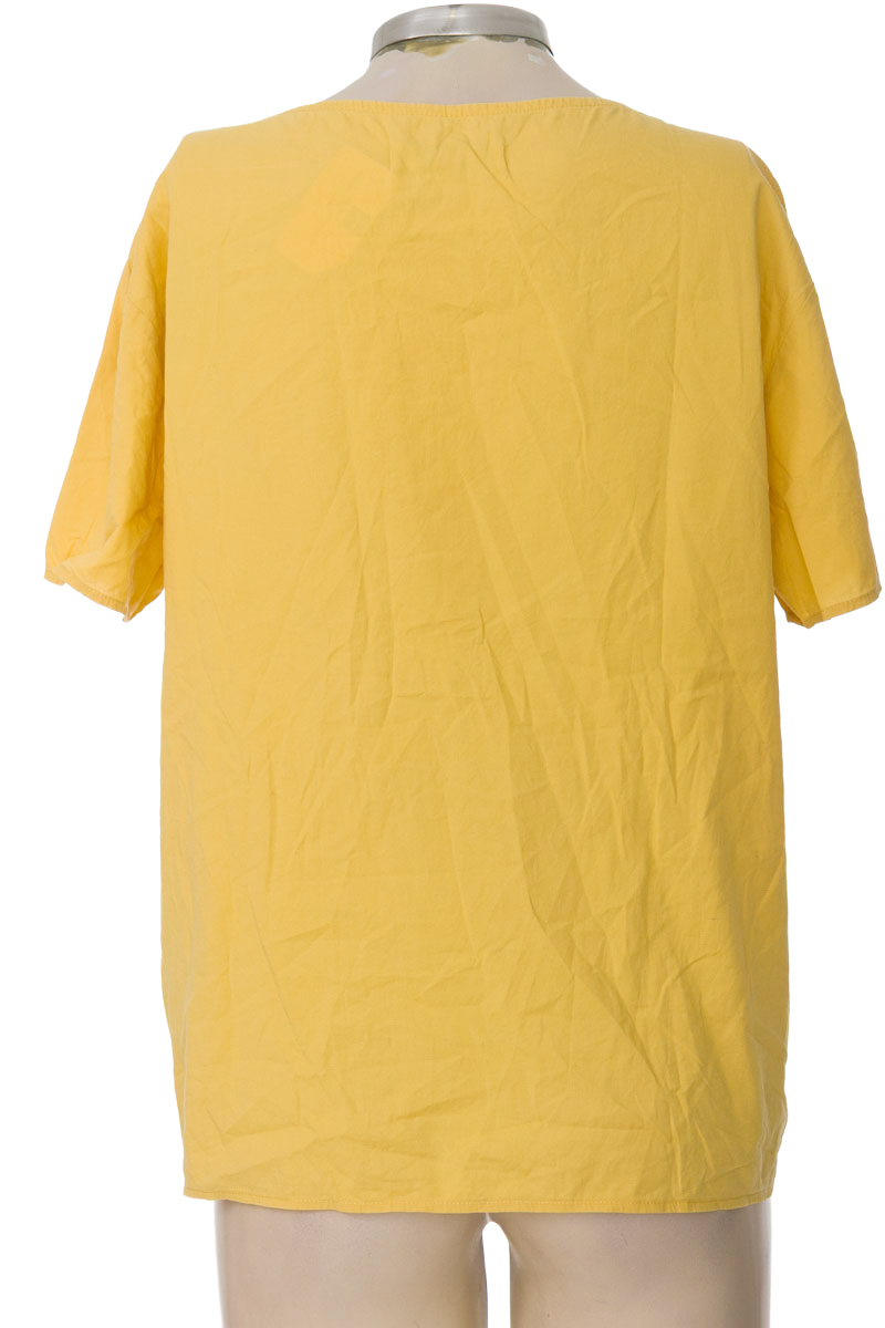 Blusa color Mostaza - Loguin