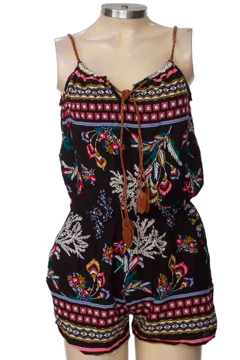 Vestido / Enterizo color Negro - Closeando