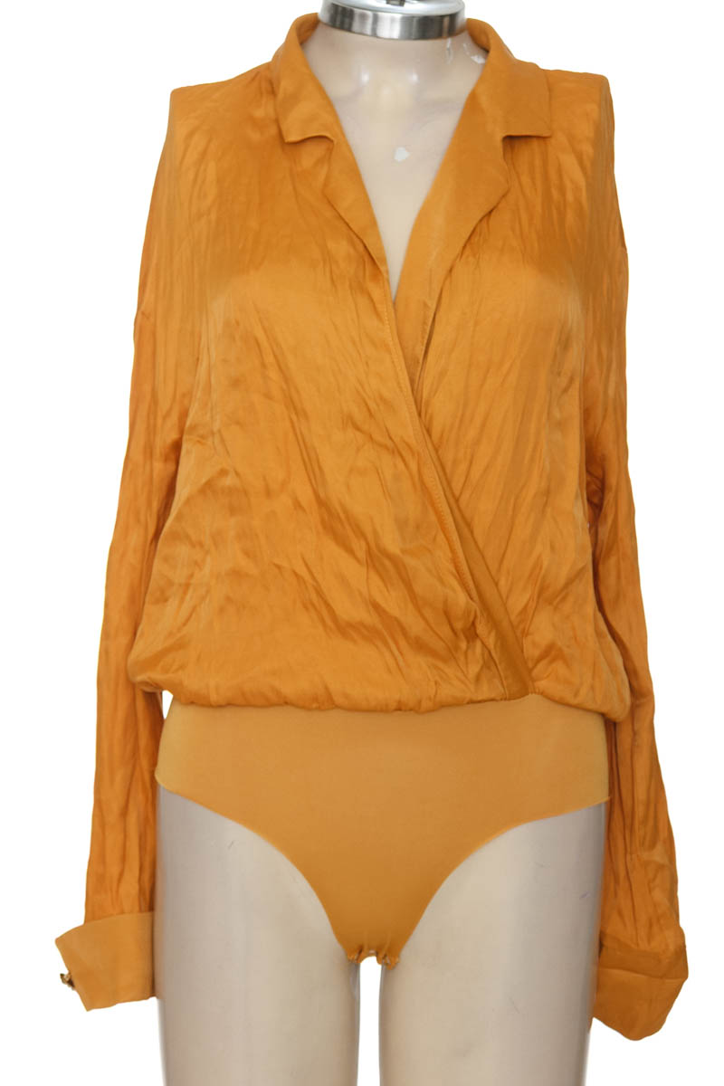 Blusa color Mostaza - Zara