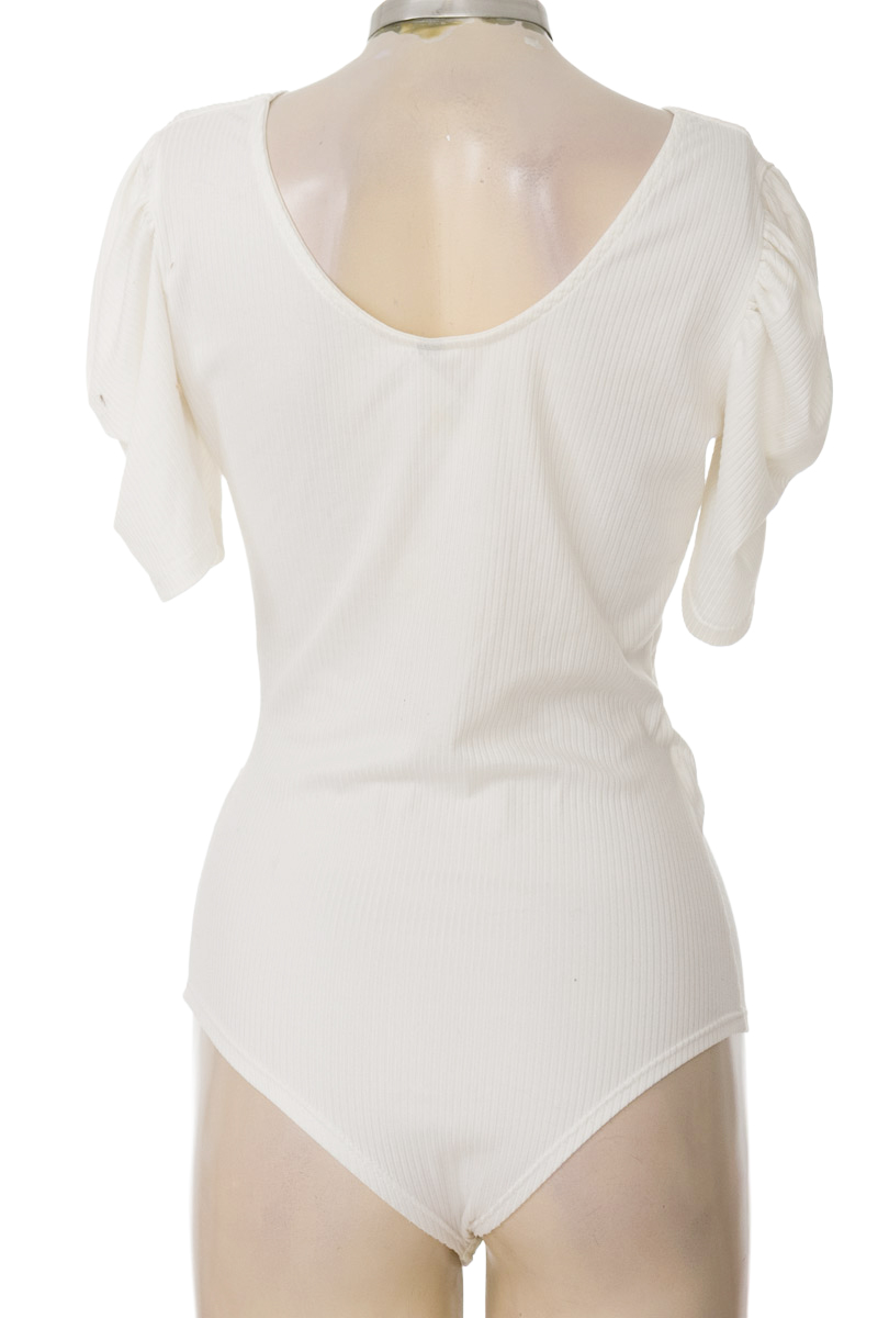 Top / Camiseta color Blanco - Wanaawaa