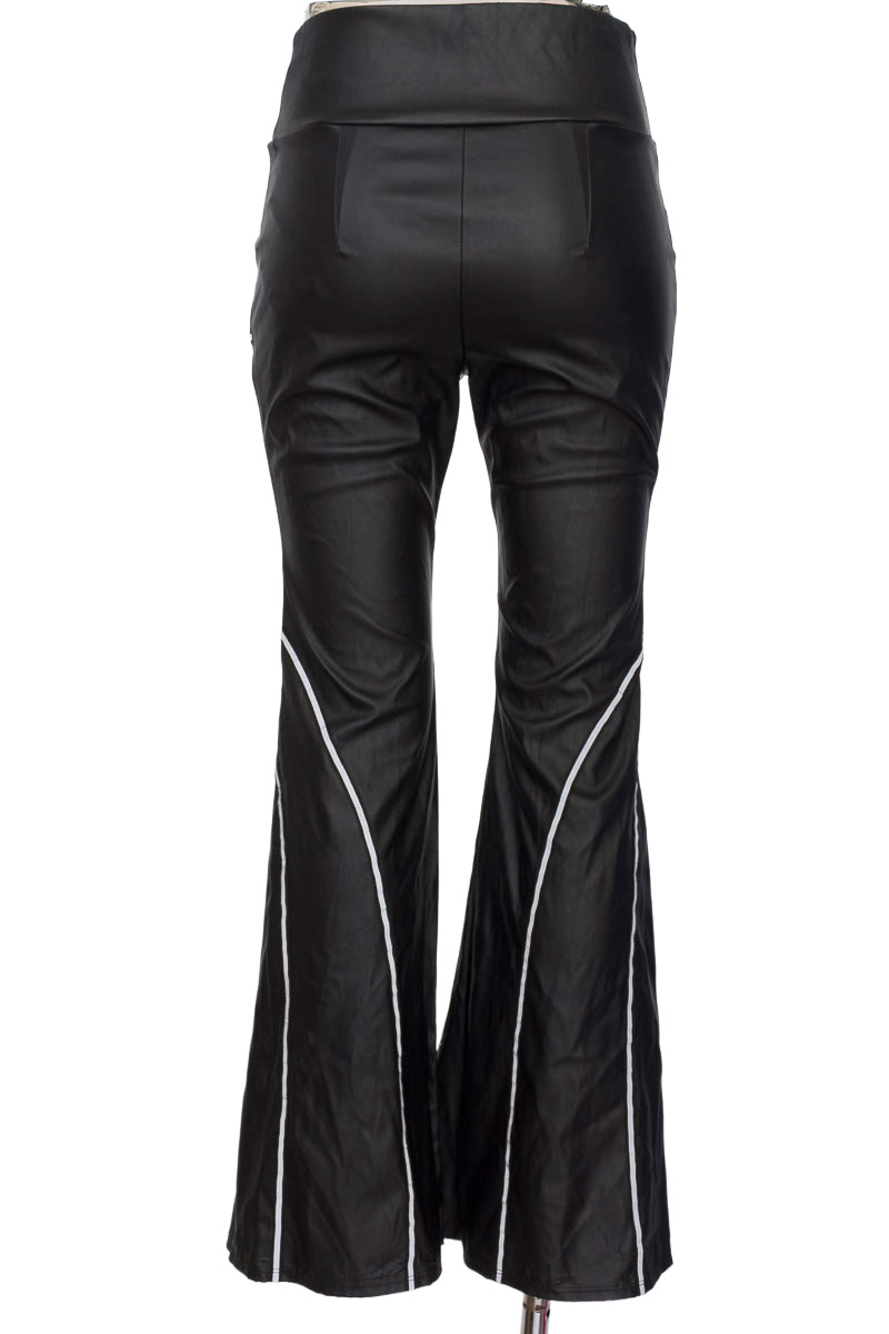 Pantalones color Negro - Closeando