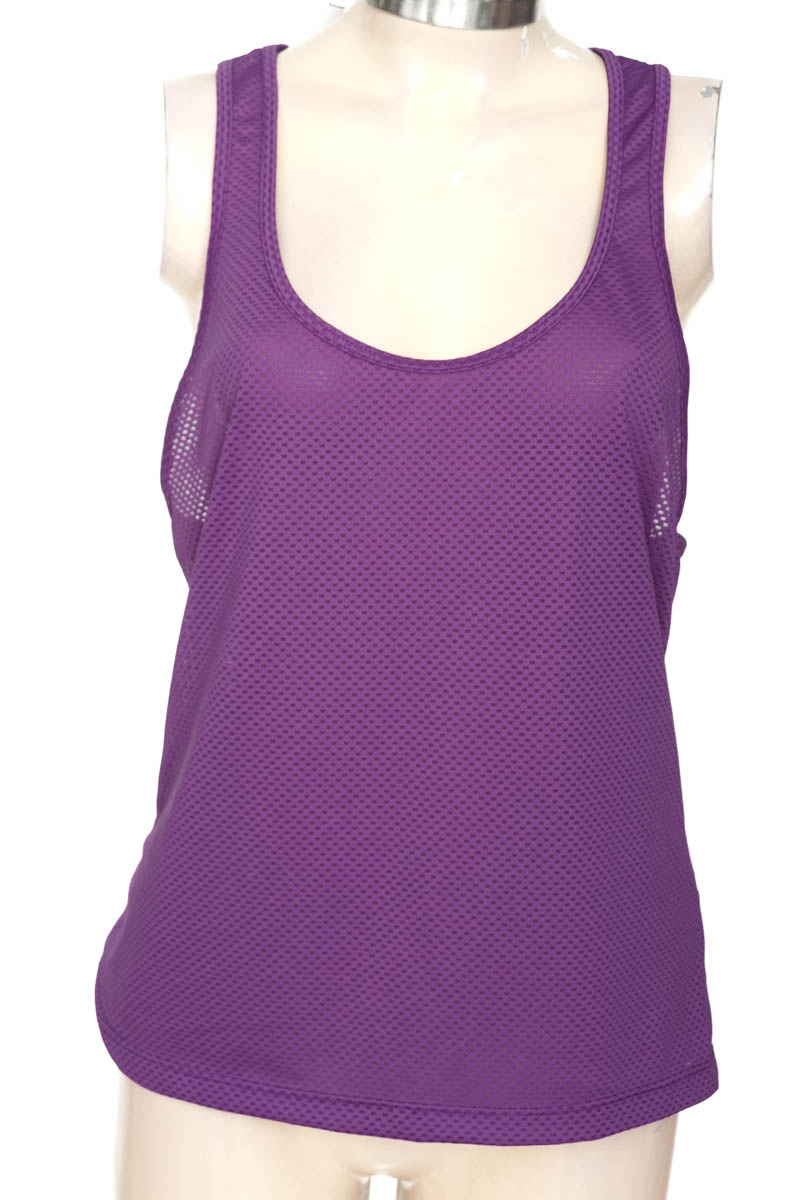 Ropa Deportiva / Salida de Baño color Morado - Closeando