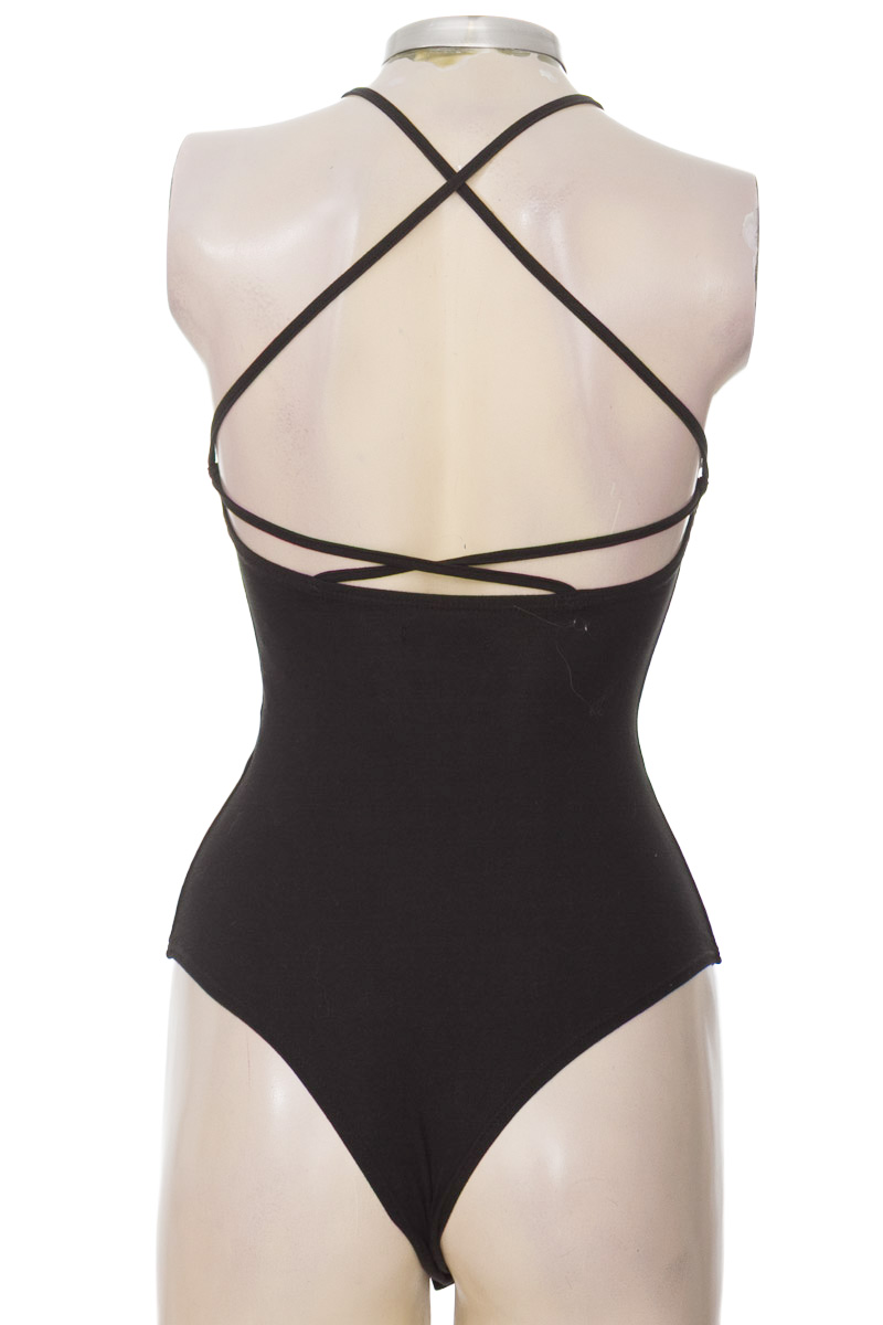 Top / Camiseta color Negro - Karibik