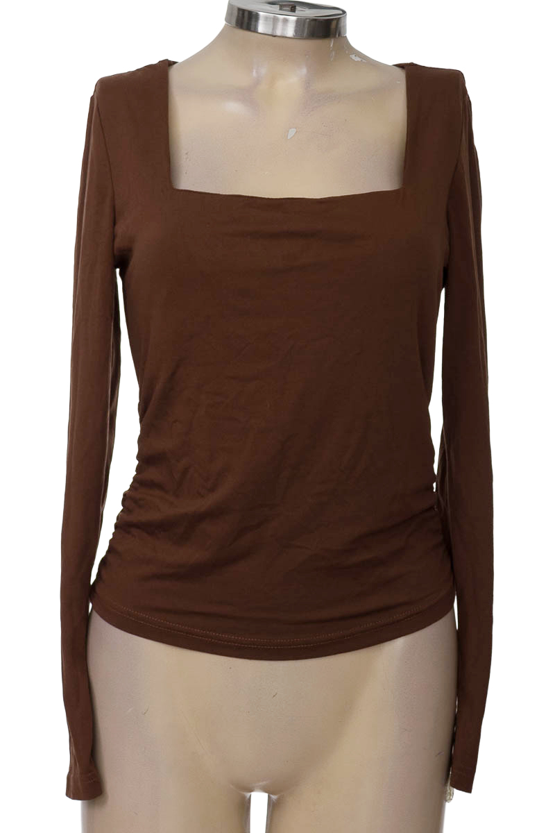 Top / Camiseta color Café - Closeando