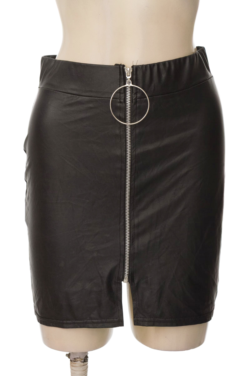 Falda color Negro - Closeando