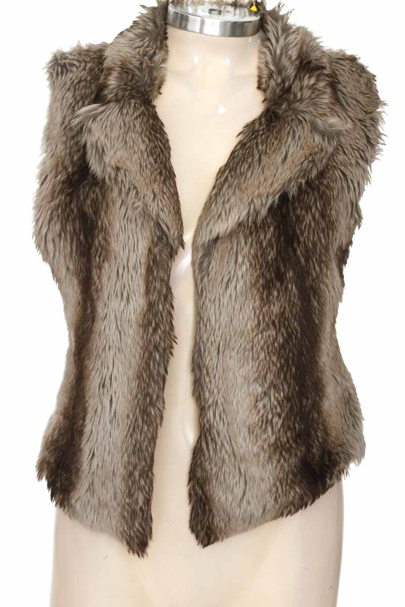 Chaqueta / Abrigo color Beige - Closeando