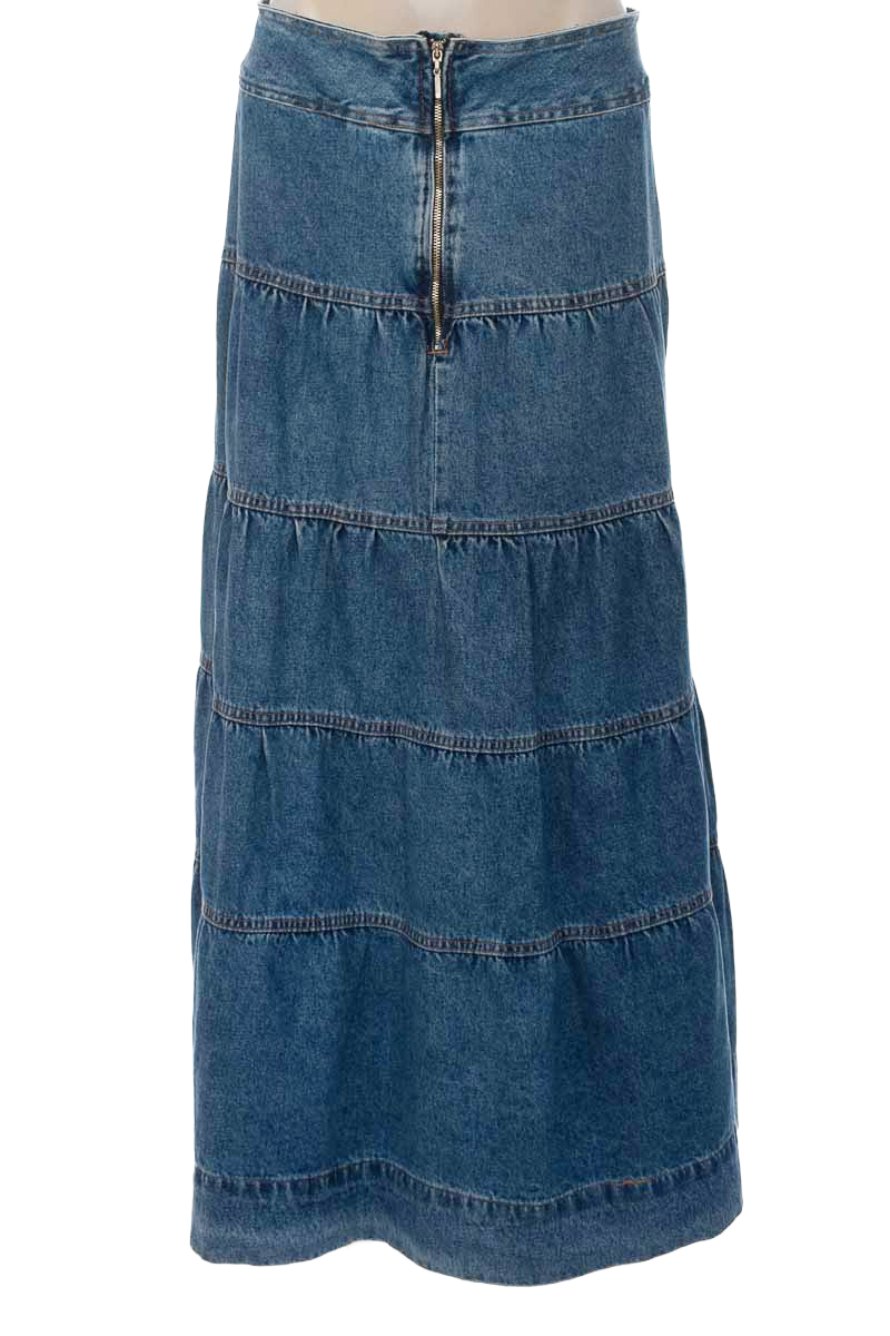 Falda color Azul - Closeando