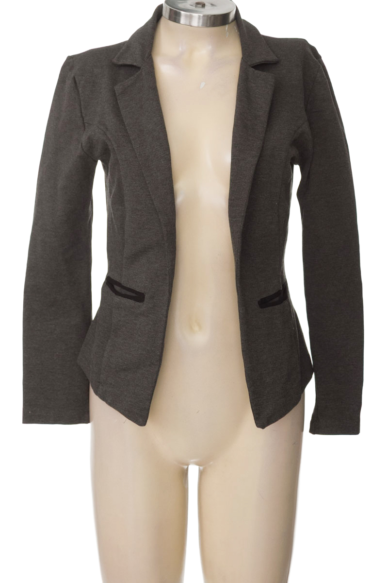 Chaqueta / Abrigo color Gris - Closeando