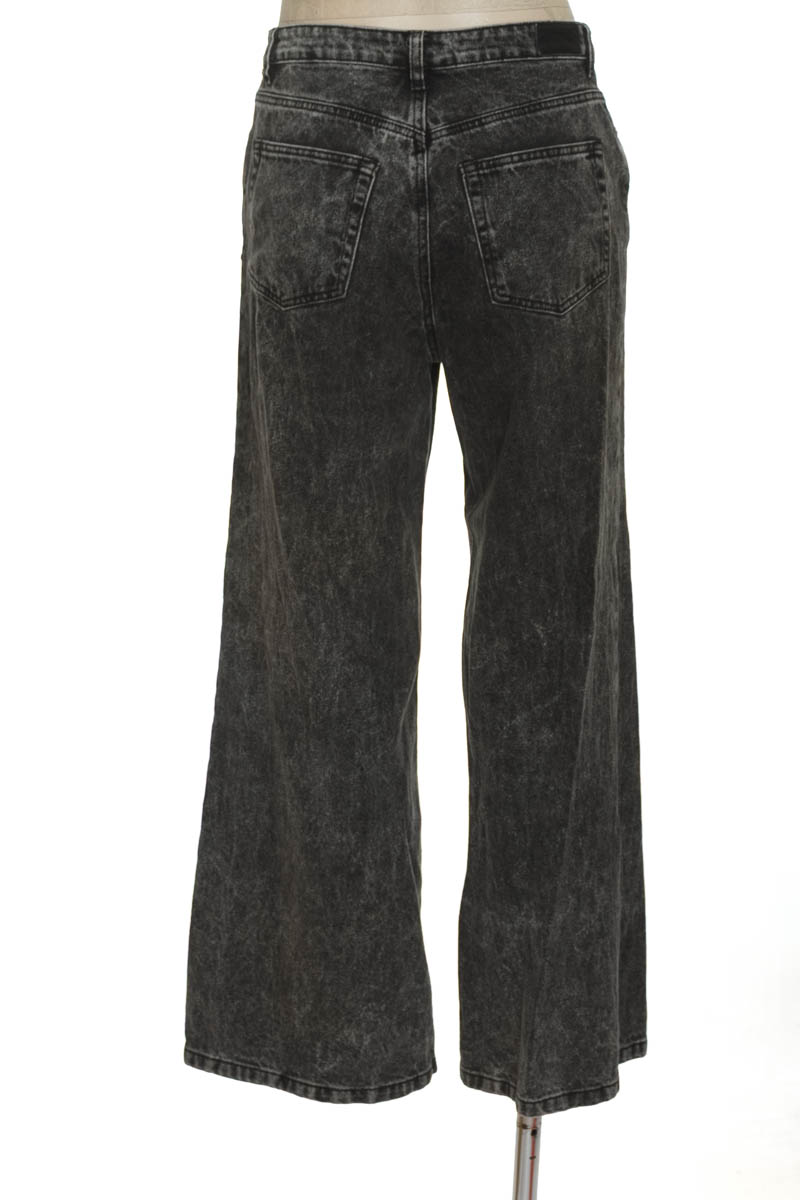 Pantalones color Gris - Basement