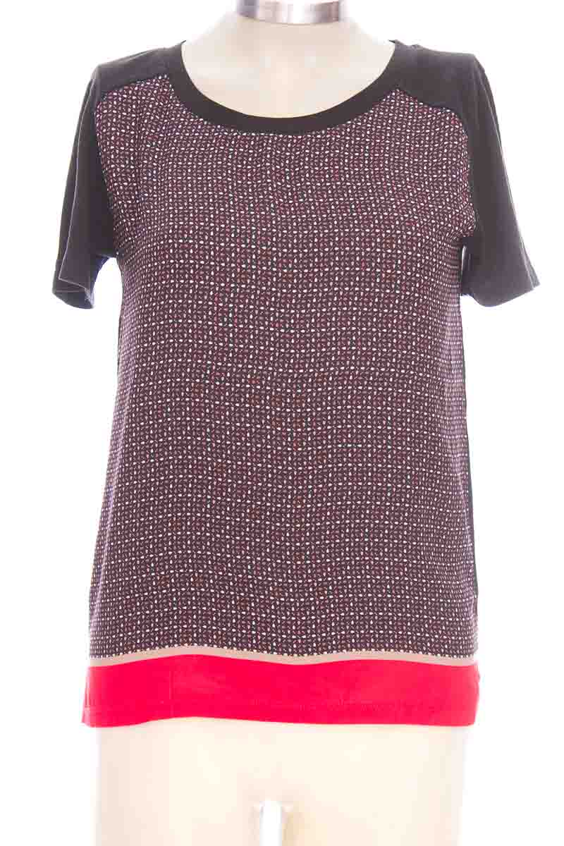Top / Camiseta color Negro - Color Siete talla S de Segunda Mano ...