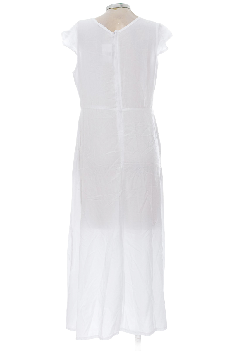 Vestido / Enterizo color Blanco - Closeando