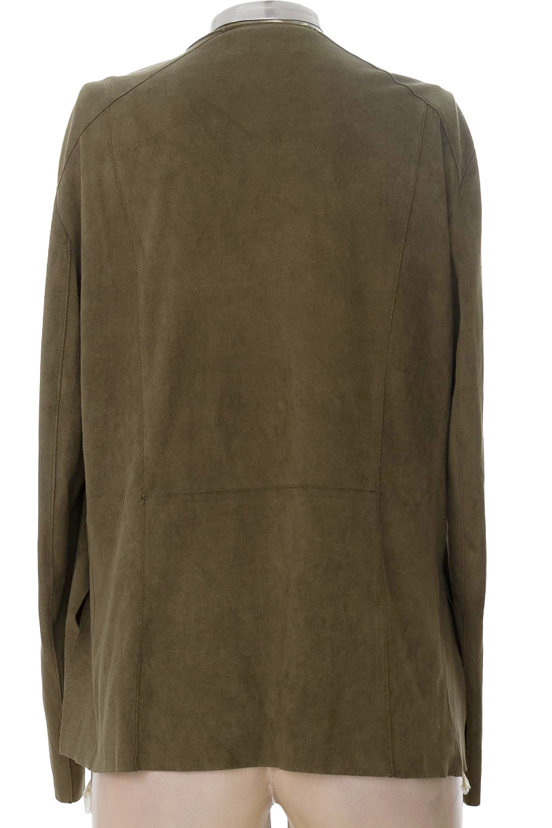 Chaqueta / Abrigo color Verde - MNG