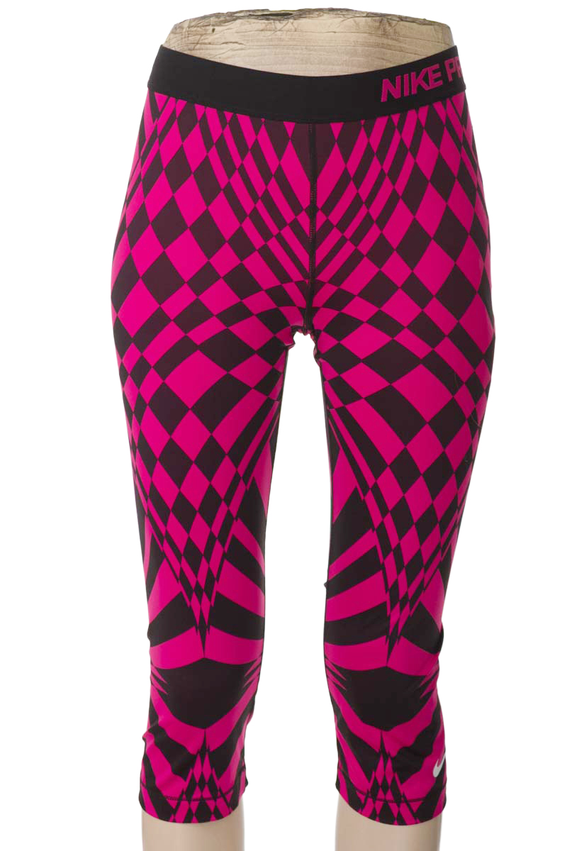 Ropa Deportiva / Salida de Baño color Fucsia - Nike