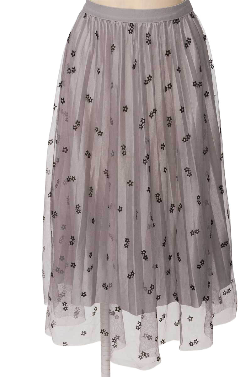 Falda color Gris - Closeando