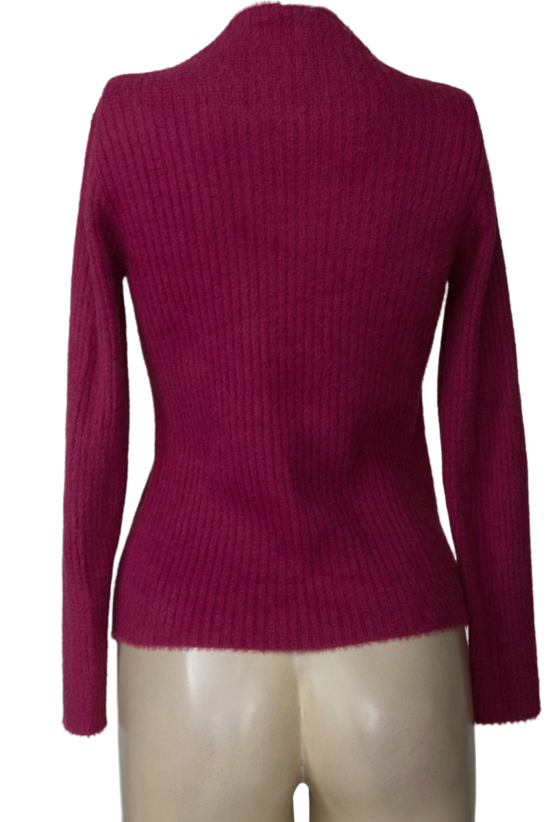 Sweater color Morado - Closeando