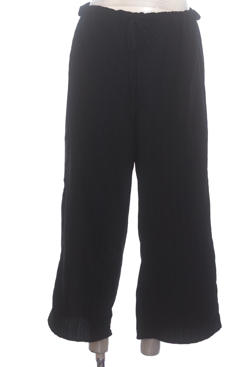 Pantalones color Negro - Shein