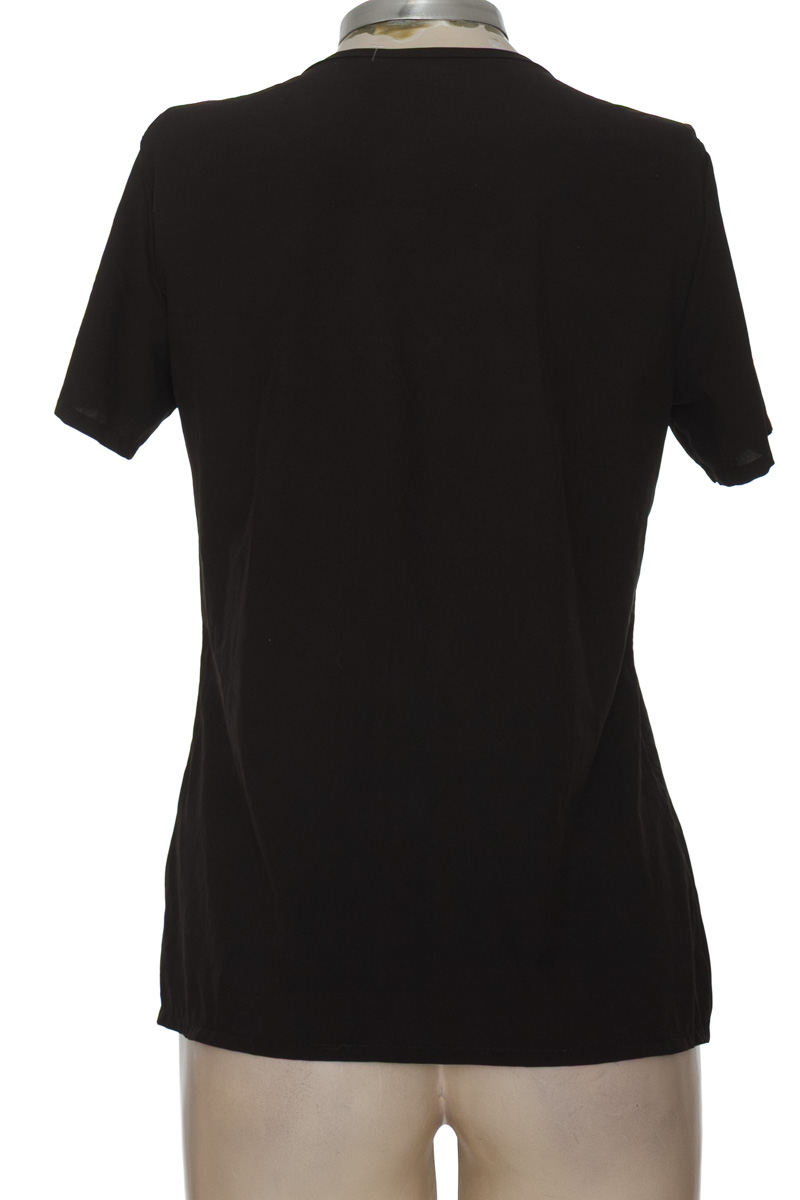 Blusa color Negro - Closeando