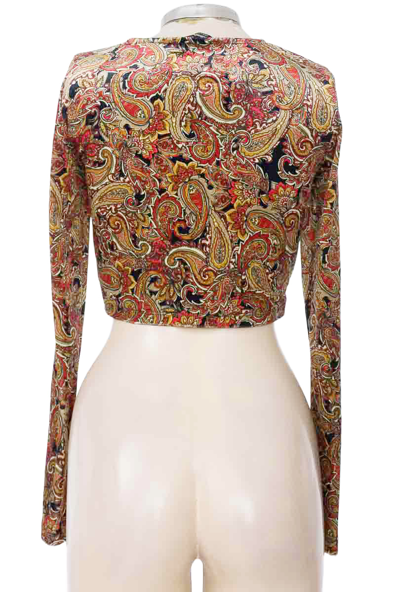 Top / Camiseta color Estampado - Stradivarius