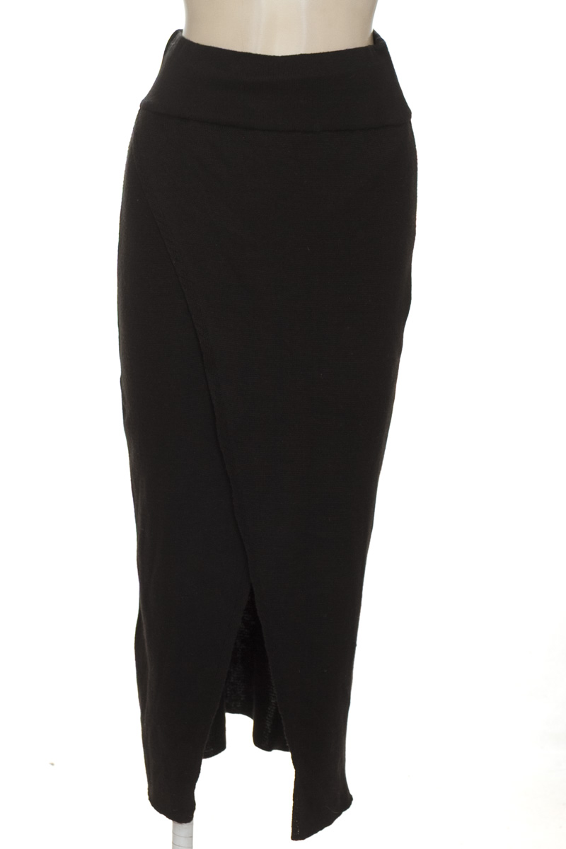Falda color Negro - Loopzu