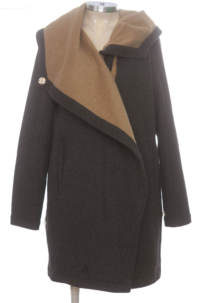 Chaqueta / Abrigo color Gris - Vince Camuto