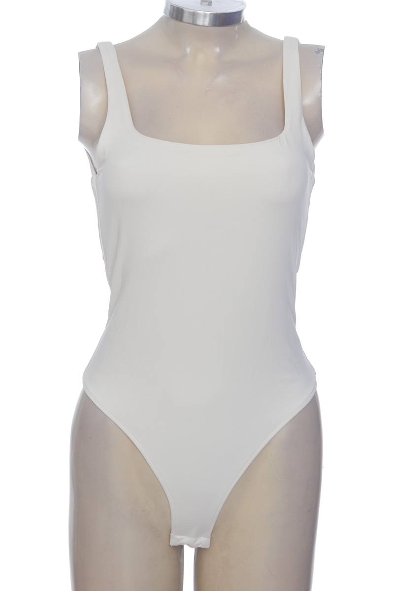 Top / Camiseta color Beige - Divided by H&M