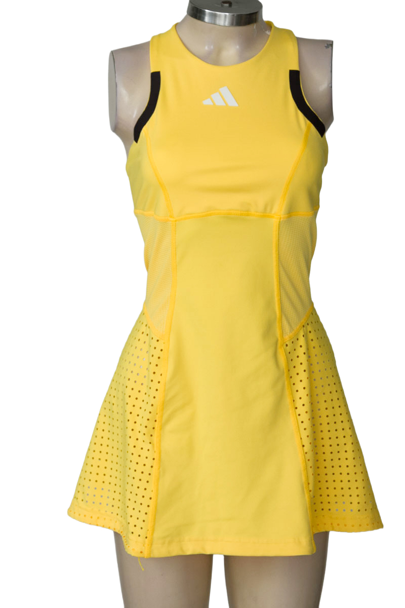 Ropa Deportiva / Salida de Baño color Mostaza - Adidas
