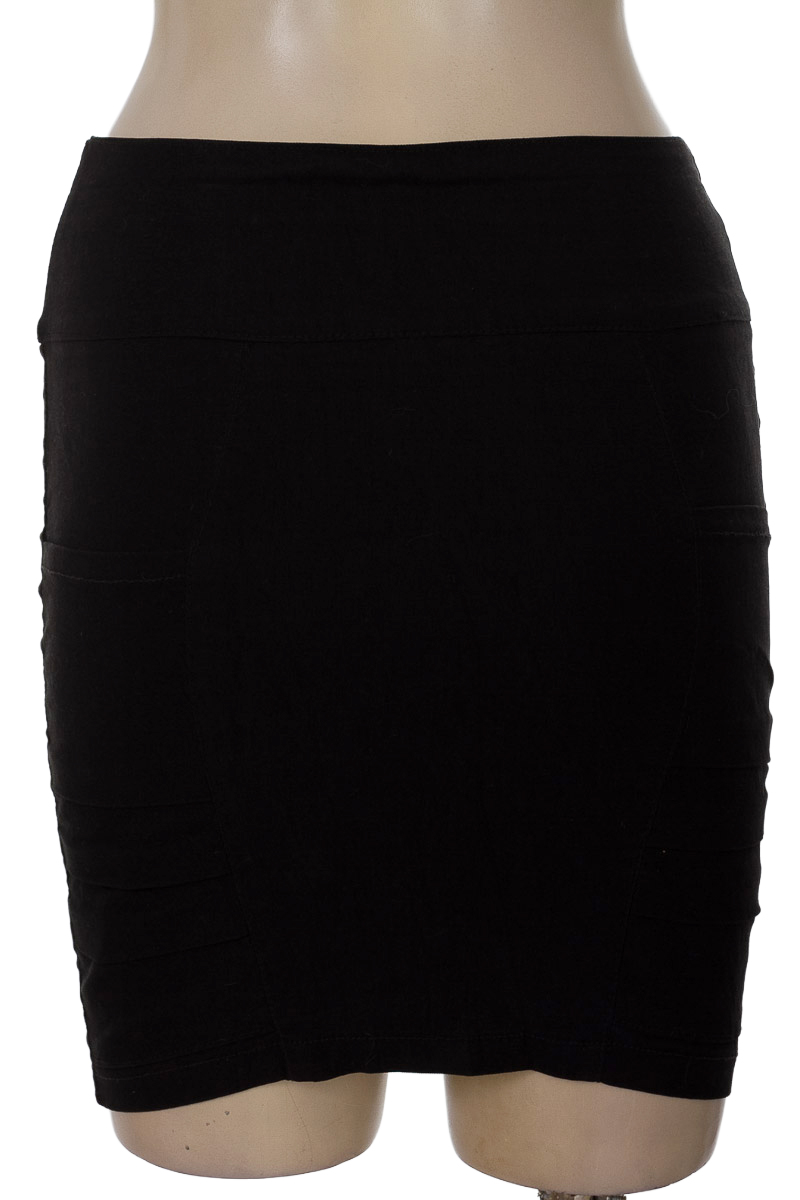 Falda color Negro - Closeando