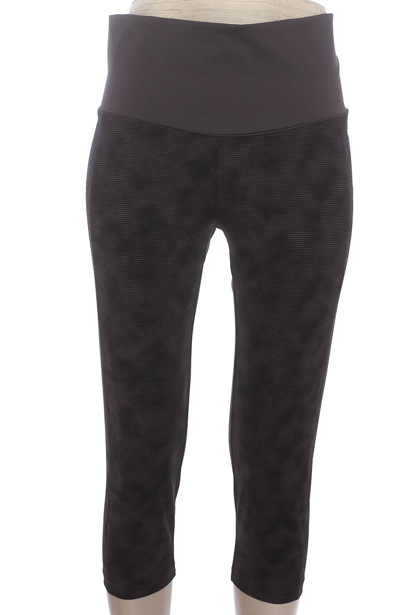 Ropa Deportiva / Salida de Baño color Gris - Gef