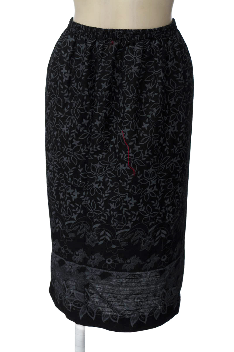 Falda color Negro - Closeando