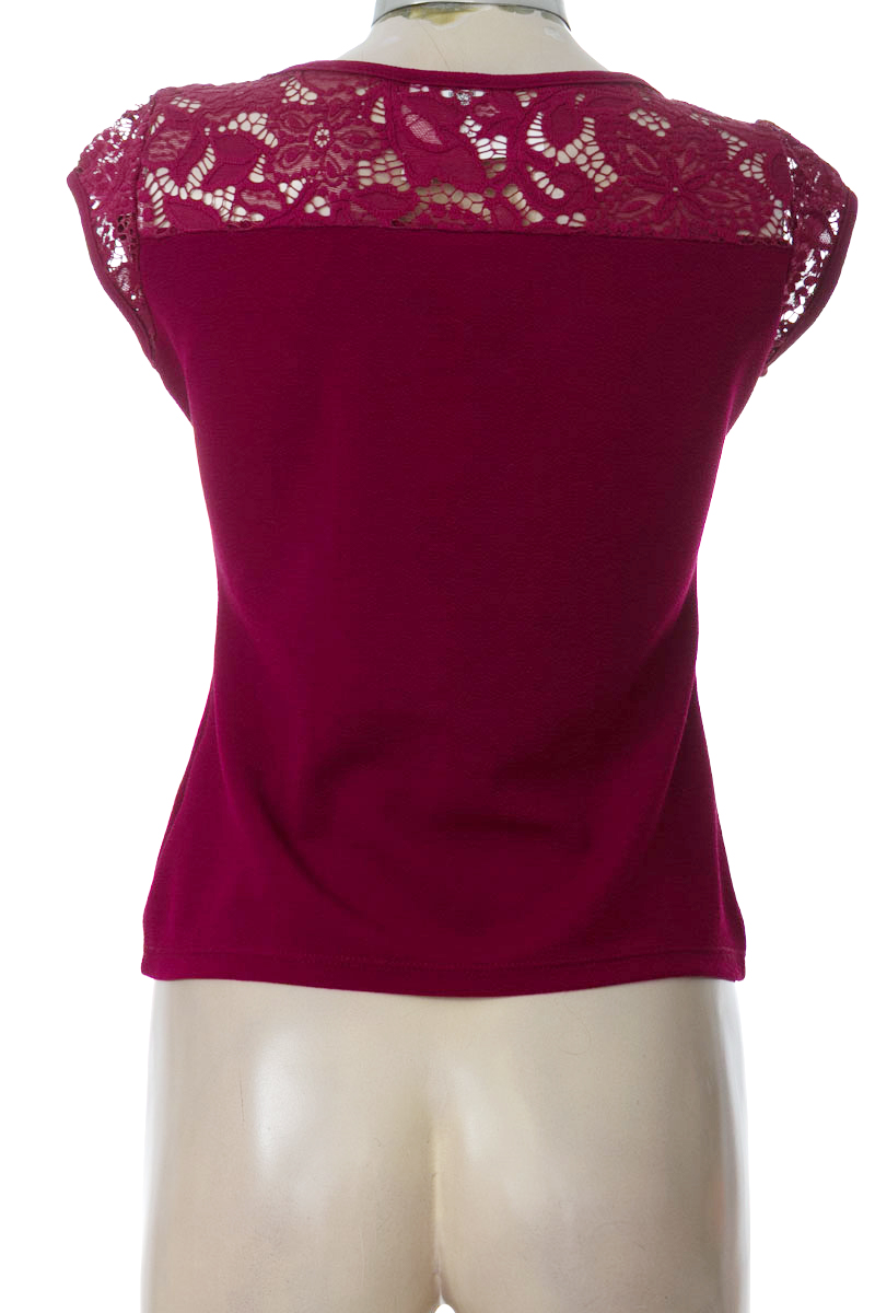Top / Camiseta color Vinotinto - Agora