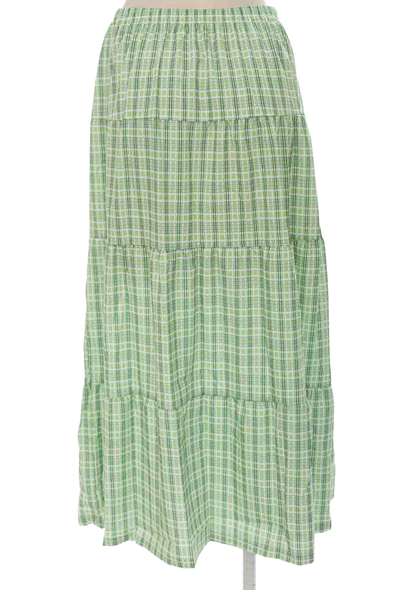 Falda color Verde - Closeando