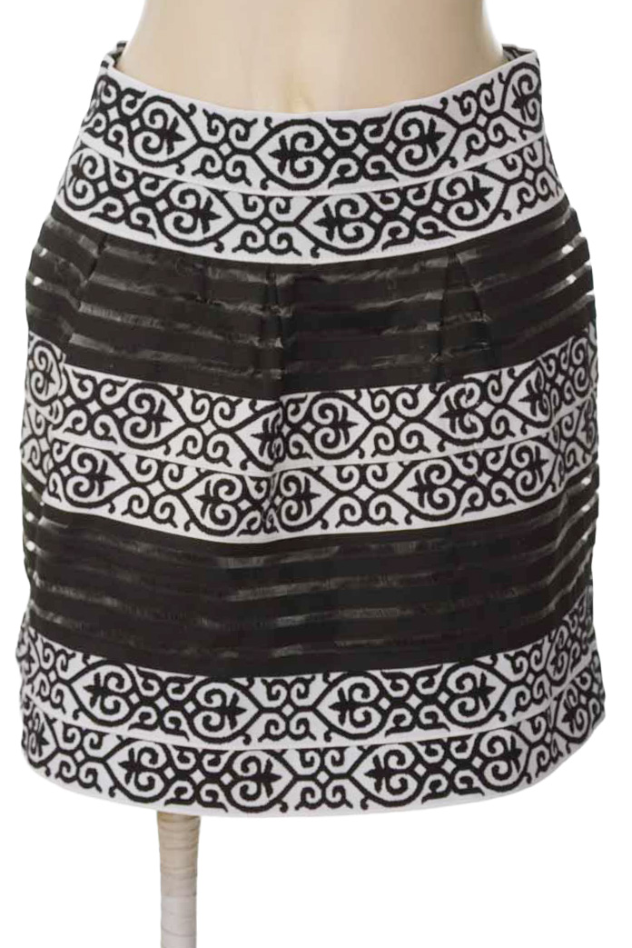 Falda color Negro - Hot Product