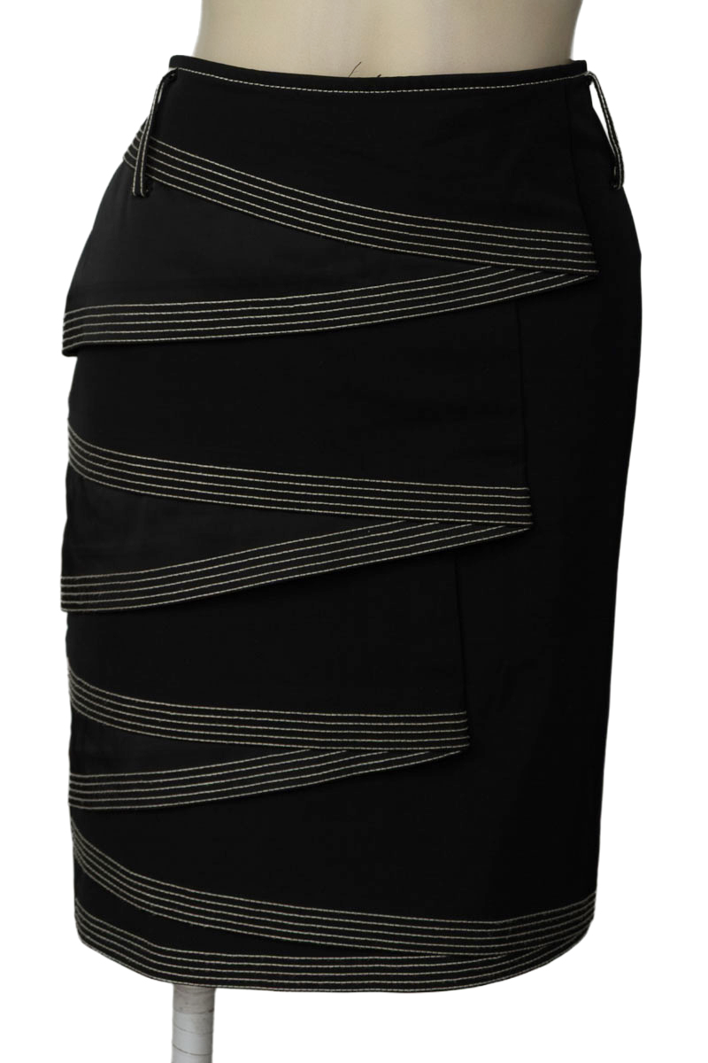 Falda color Negro - Norm