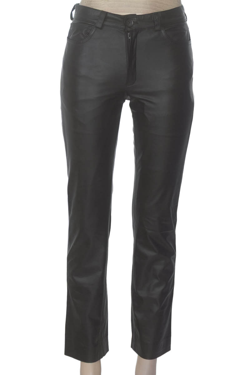 Pantalones color Negro - Closeando