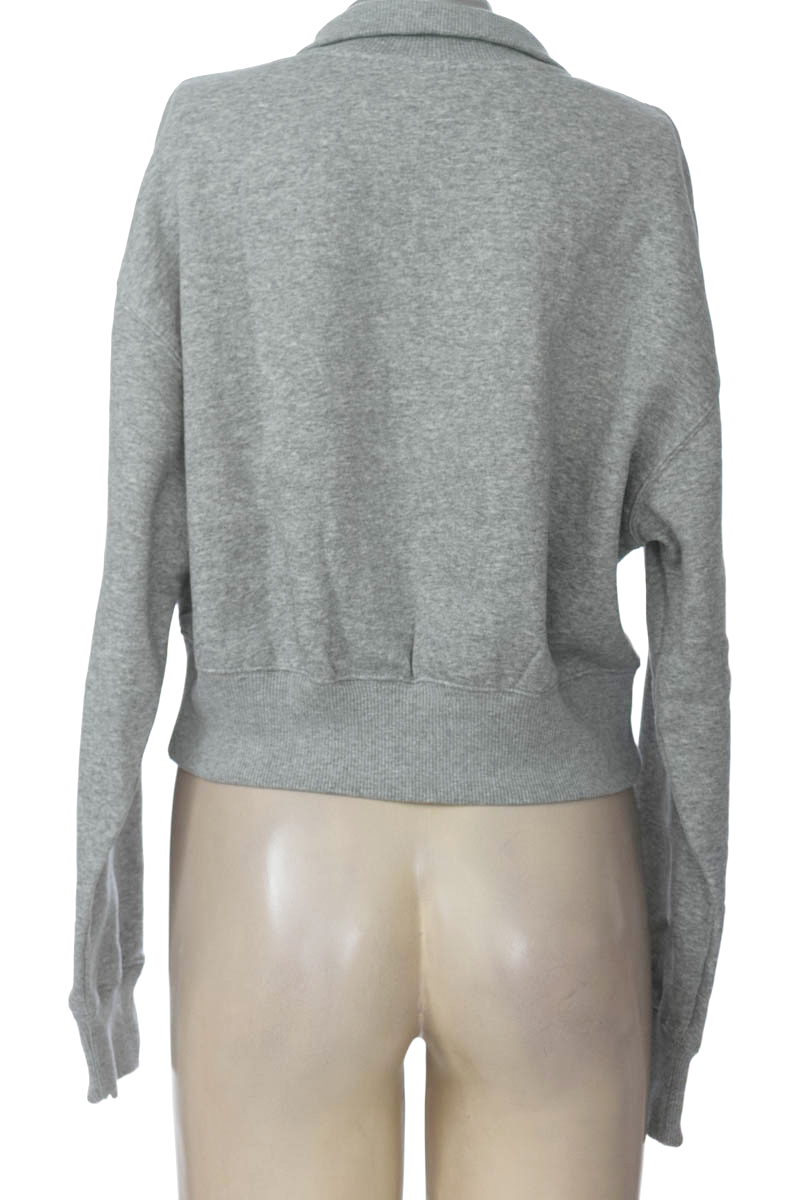 Ropa Deportiva / Salida de Baño color Gris - Nike