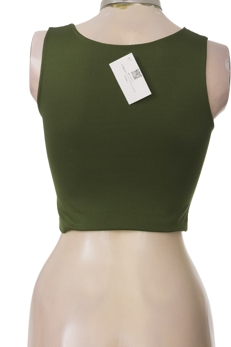 Top / Camiseta color Verde - Closeando
