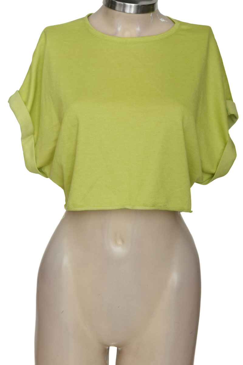 Top / Camiseta color Verde - Real Human