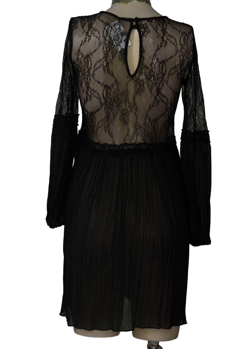 Vestido / Enterizo color Negro - Closeando