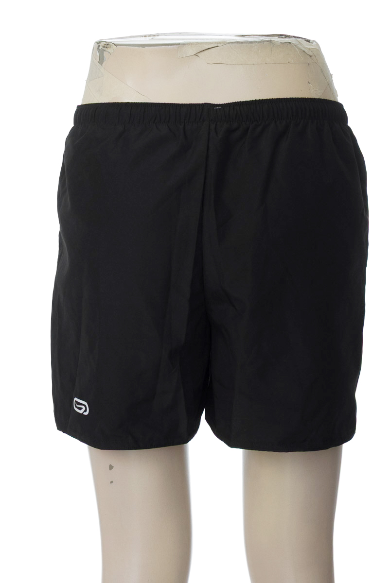 Ropa Deportiva color Negro - Closeando