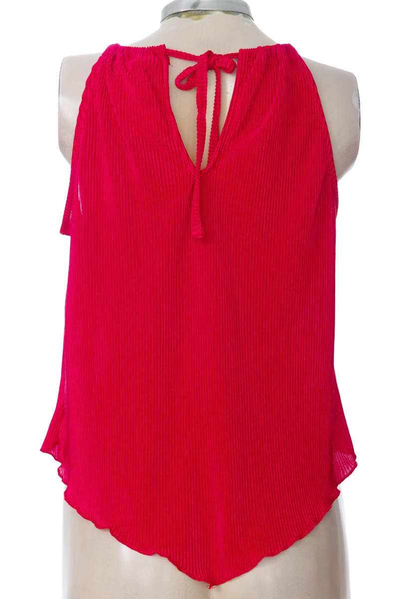 Blusa color Rojo - Closeando