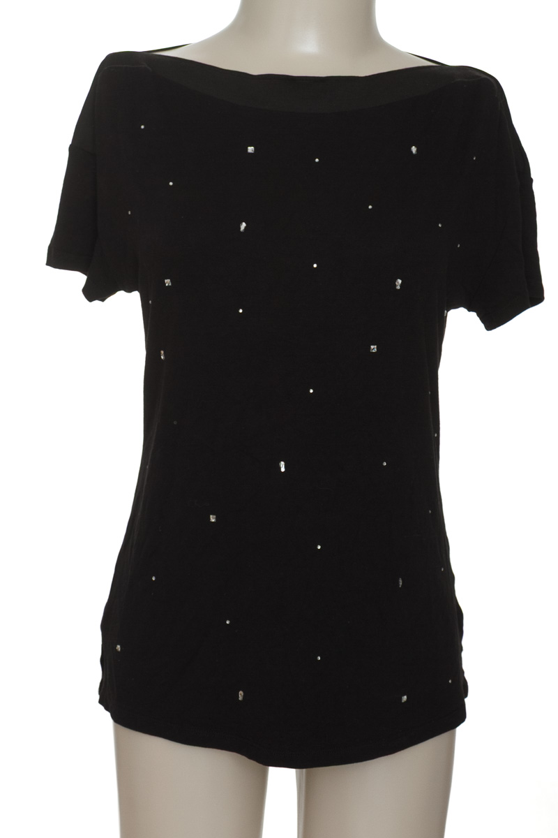 Top / Camiseta color Negro - APOLOGY