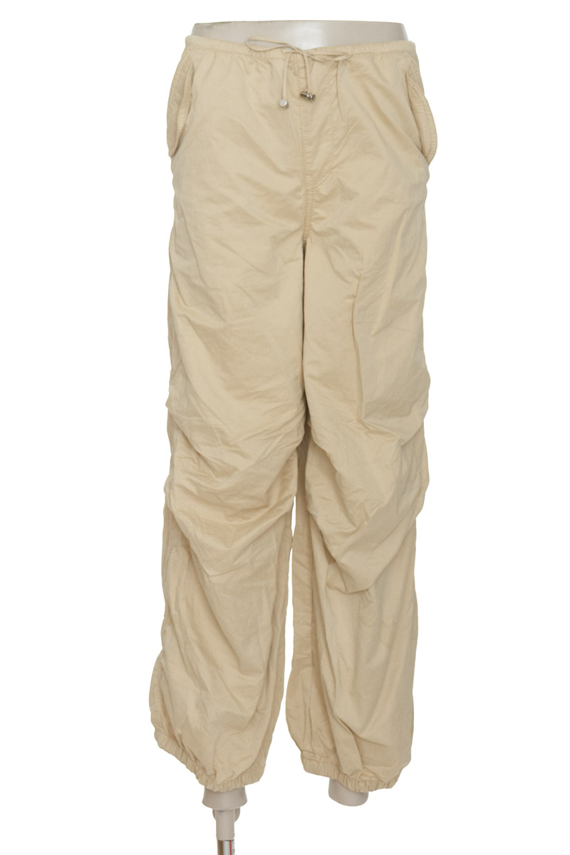 Pantalones color Beige - Divided by H&M
