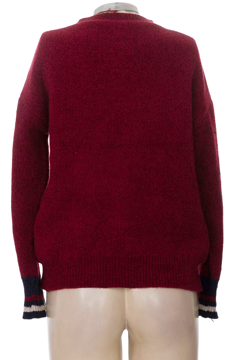 Sweater color Vinotinto - Closeando