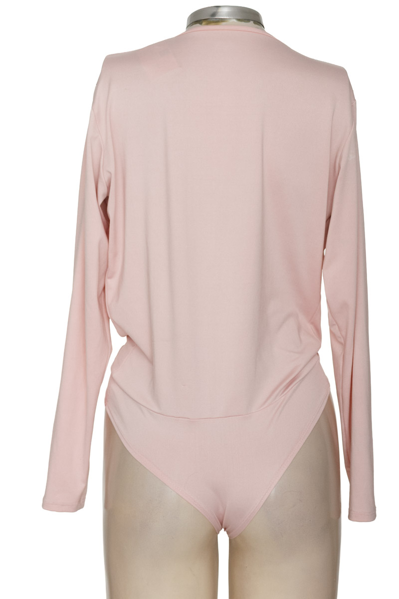 Top / Camiseta color Rosado - Closeando