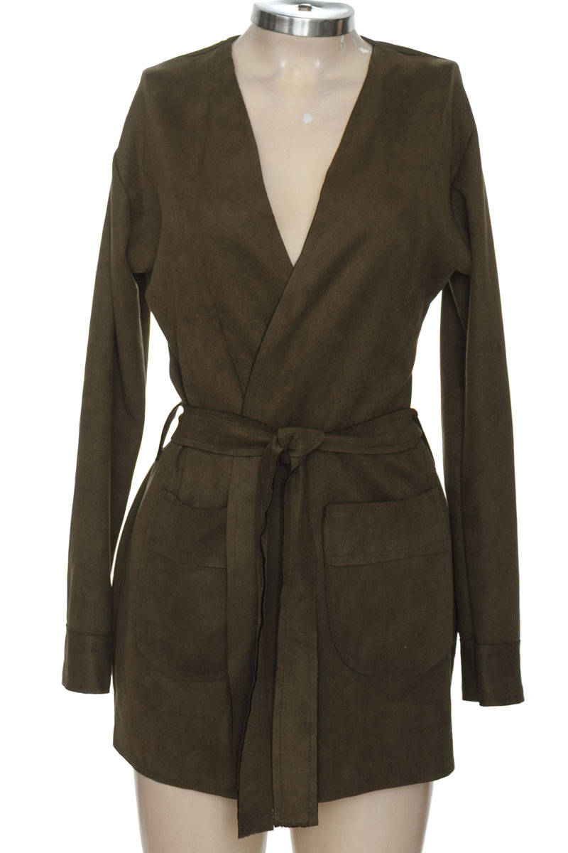 Chaqueta / Abrigo color Verde - Closeando